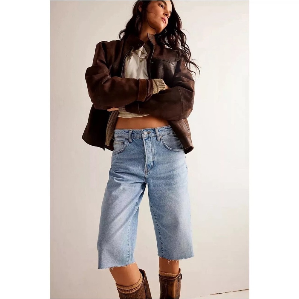 We The Free "Jam Session" Relaxed Button-Fly Capri Frayed Hipster Shorts - 28